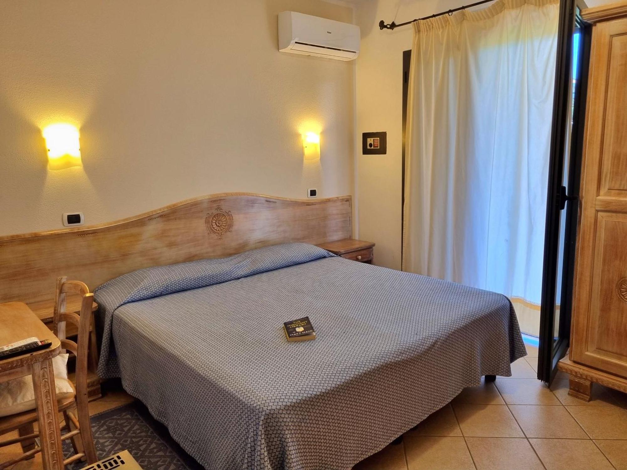 Hotel Delle Isole La Maddalena  Bagian luar foto