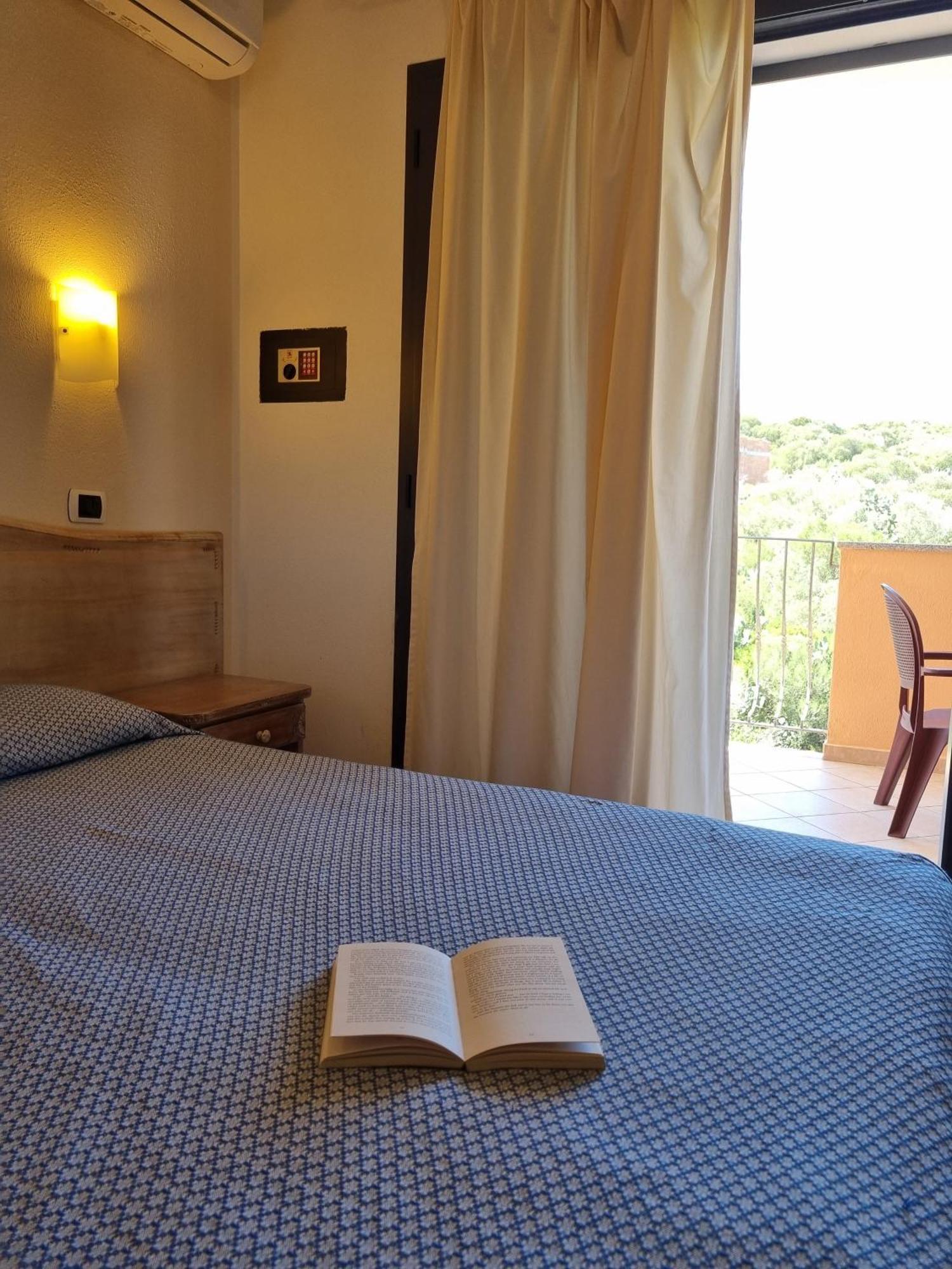 Hotel Delle Isole La Maddalena  Bagian luar foto