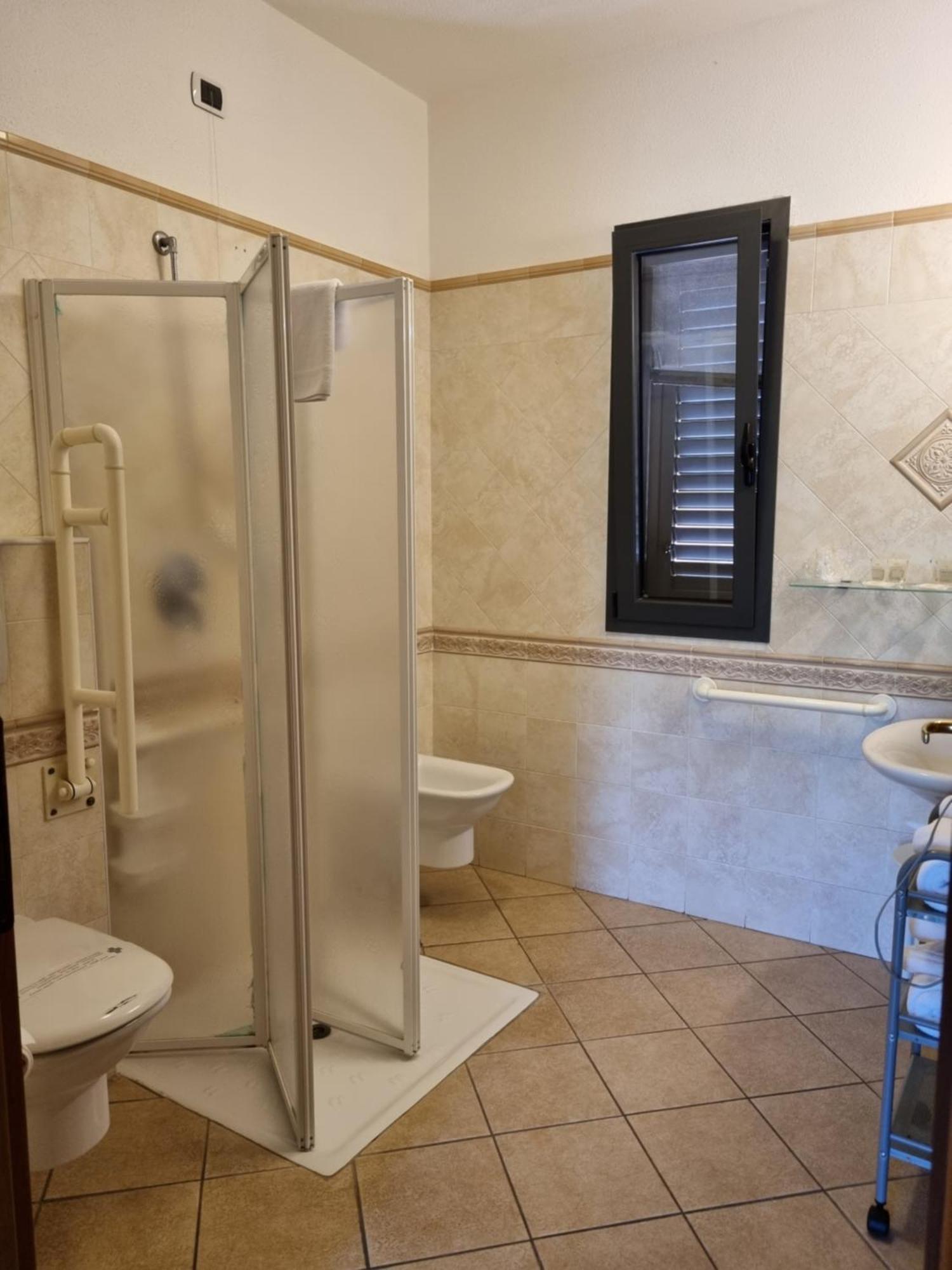 Hotel Delle Isole La Maddalena  Bagian luar foto