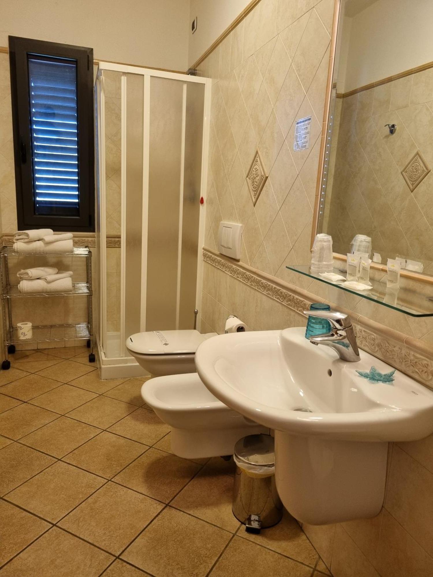 Hotel Delle Isole La Maddalena  Bagian luar foto