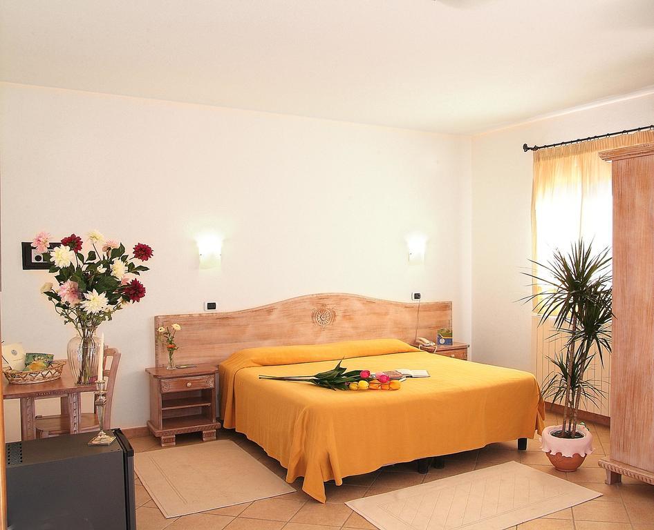 Hotel Delle Isole La Maddalena  Bagian luar foto